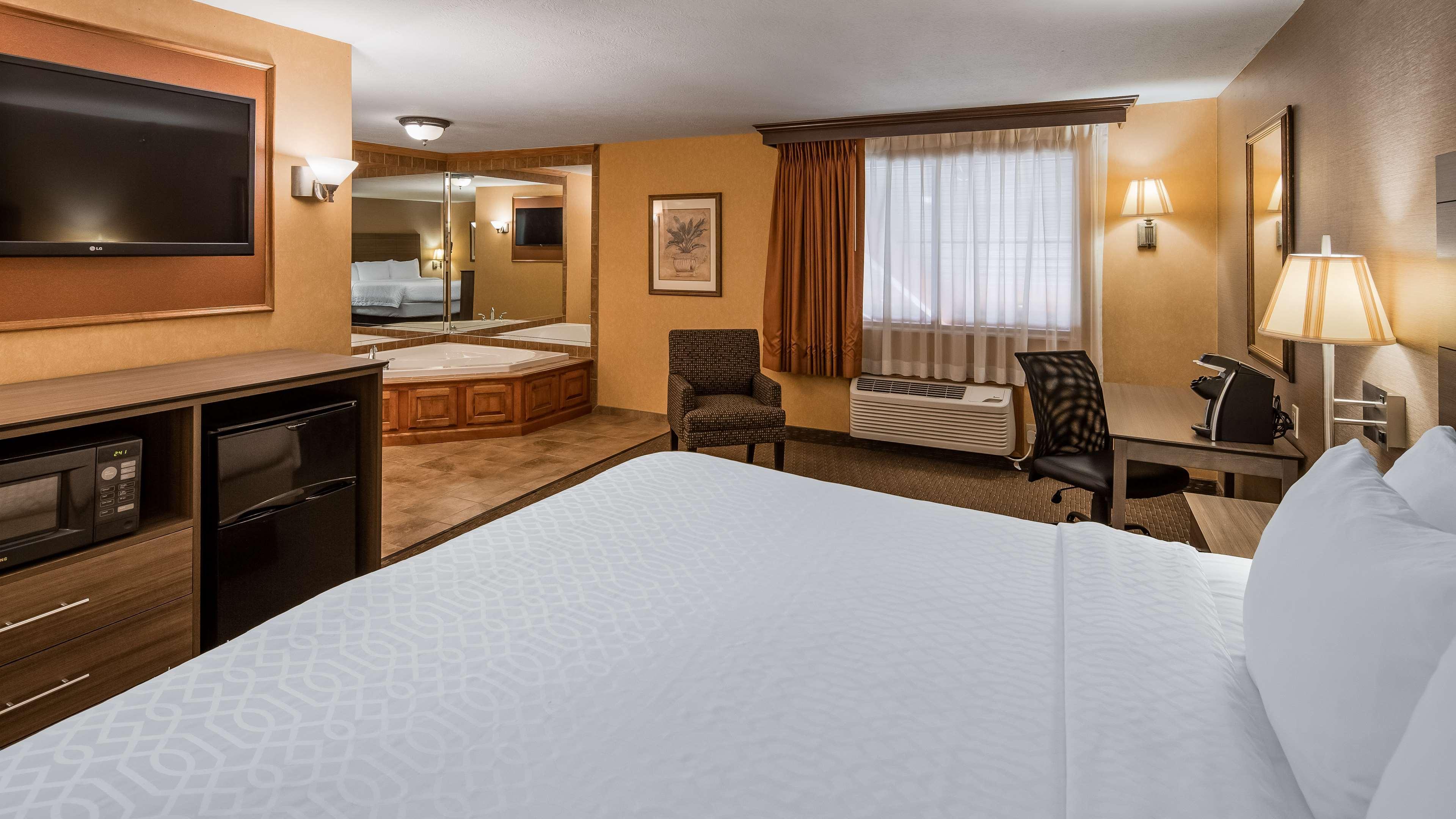 Best Western Plus North Canton Inn & Suites Exterior foto
