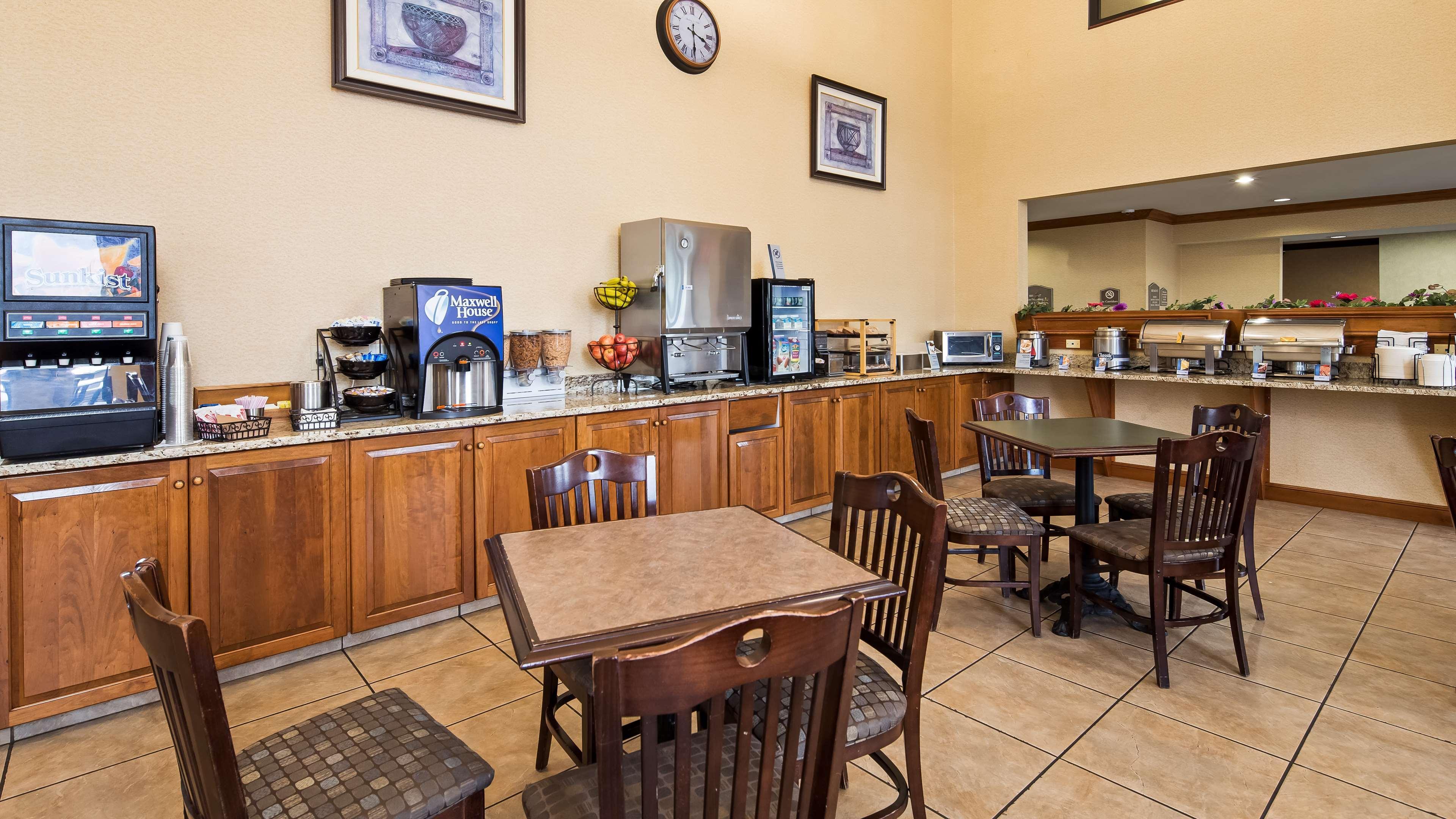 Best Western Plus North Canton Inn & Suites Exterior foto