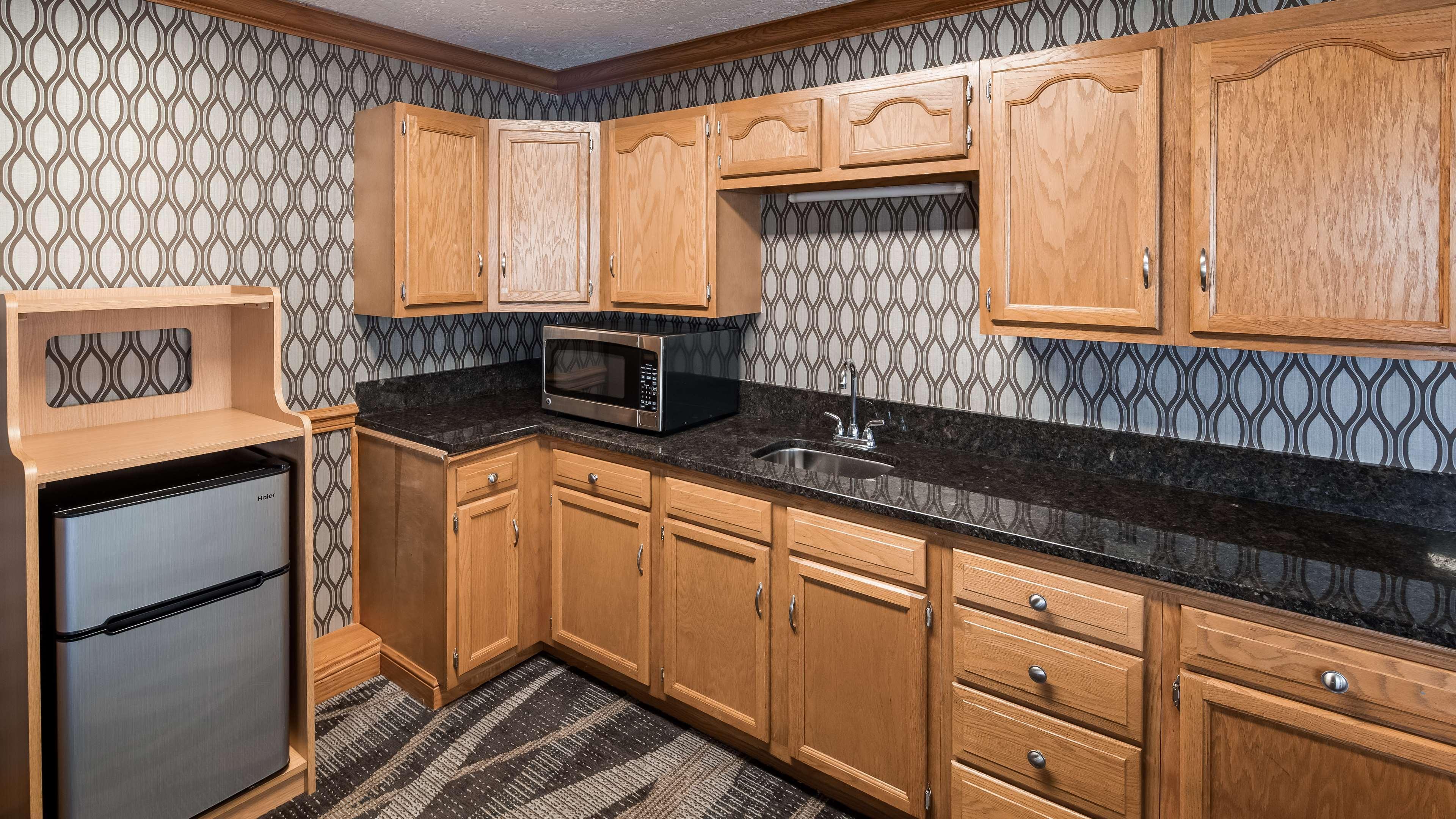 Best Western Plus North Canton Inn & Suites Exterior foto